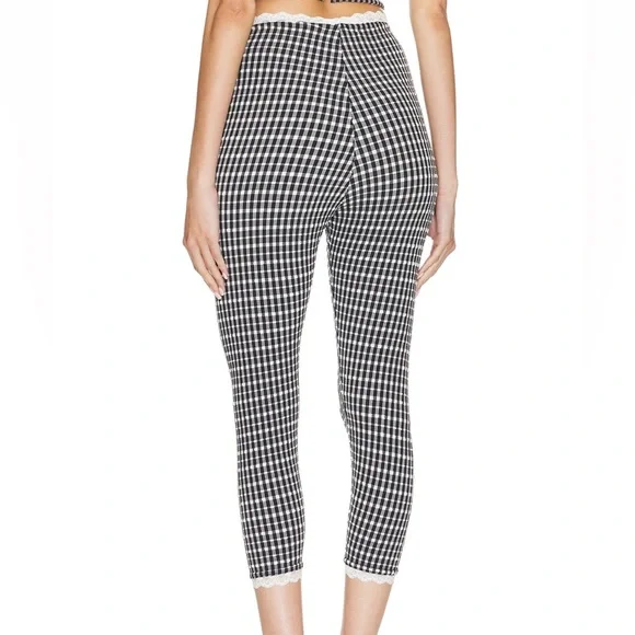 Somebodee Gingham Capri Pants in Black
